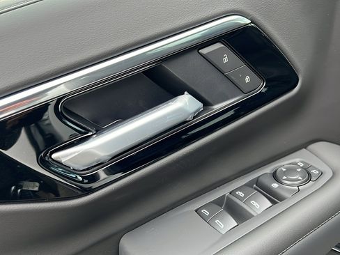 New 2026 Chevrolet Tahoe LS AWD/4WD image 18