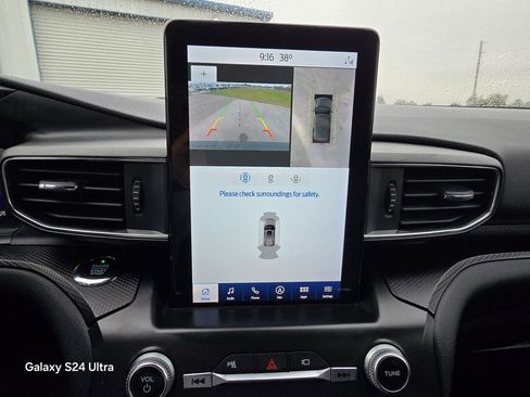 Used 2020 Ford Explorer ST w/ Premium Technology Package image 28