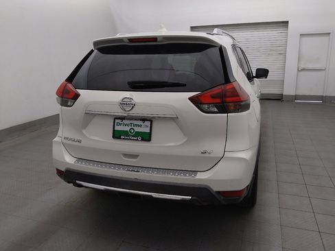 Used 2018 Nissan Rogue SV w/ Premium Package FWD image 7