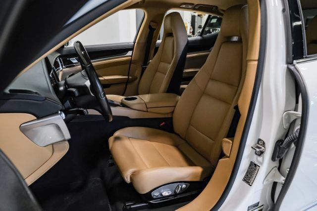 Used 2016 Porsche Panamera S w/ Premium Package Plus RWD image 31