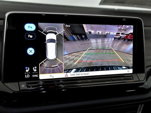 New 2026 Volkswagen Atlas SEL Premium R-Line AWD/4WD image 14