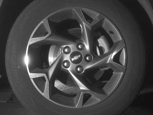 Used 2025 Chevrolet Trax LT FWD image 13