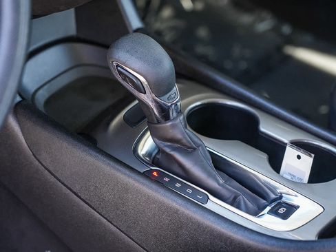 Used 2023 Chevrolet Malibu LS FWD image 18