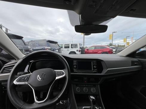 Used 2024 Volkswagen Jetta S image 33