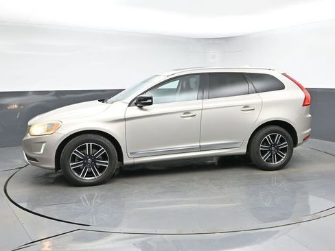 Used 2017 Volvo XC60 T5 Dynamic FWD image 6