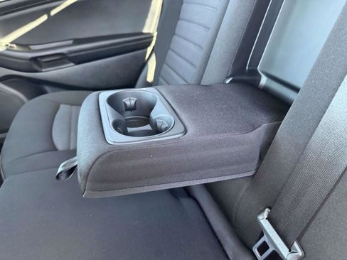 Used 2022 Ford Edge SE image 11