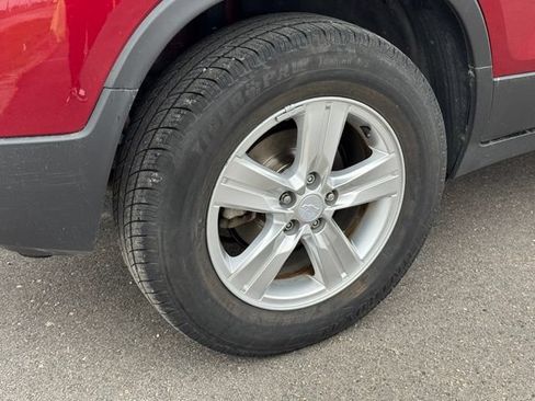 Used 2018 Chevrolet Trax LT w/ LT Convenience Package AWD/4WD image 32