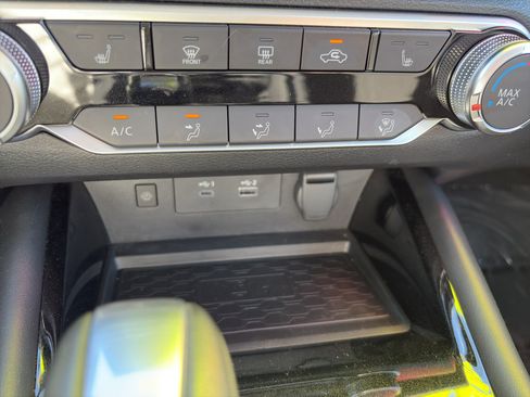 Used 2024 Nissan Altima 2.5 SV w/ SV Premium Package image 10