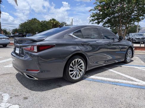 Used 2022 Lexus ES 350 Ultra Luxury w/ Accessory Package 2 FWD image 6