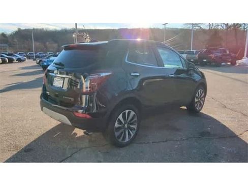Certified 2022 Buick Encore Preferred w/ Safety Package AWD/4WD image 8