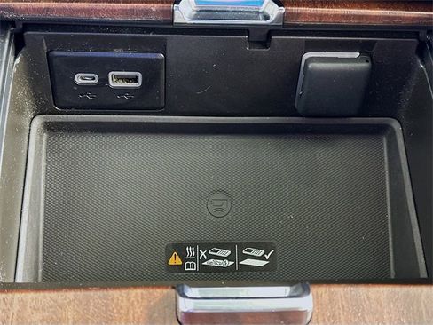 Used 2023 GMC Yukon Denali Ultimate image 21