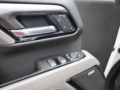 New 2026 Chevrolet Silverado 2500 ZR2 AWD/4WD image 9