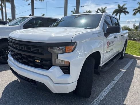 Used 2022 Chevrolet Silverado 1500 Custom image 3