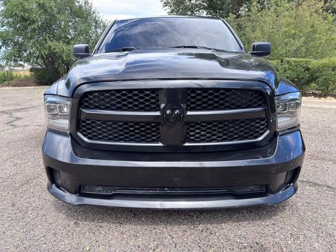 Used 2017 RAM 1500 Express w/ Black Ram 1500 Express Group RWD image 5