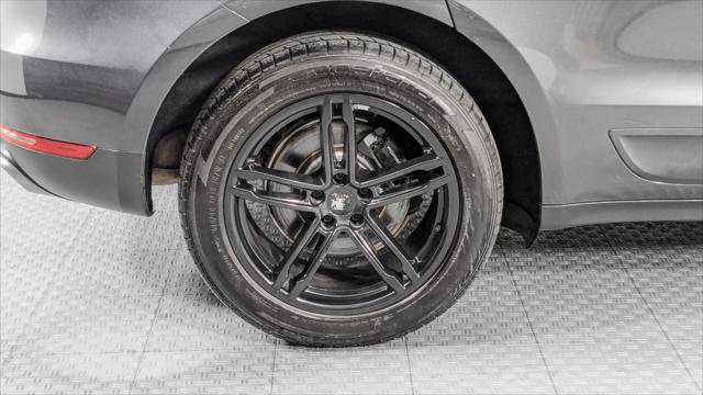 Used 2019 Porsche Macan AWD/4WD image 35