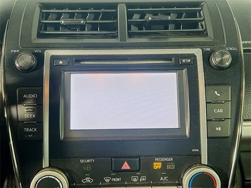 Used 2013 Toyota Camry SE image 20