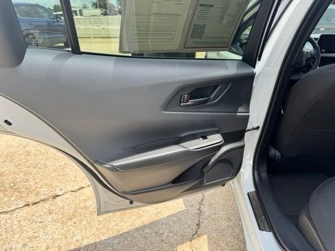 Used 2026 Toyota Prius LE FWD image 15
