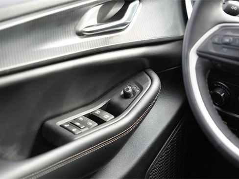 Used 2024 Jeep Grand Cherokee L Laredo image 21