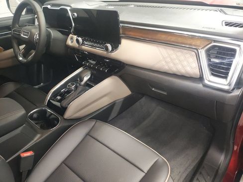 Used 2026 GMC Canyon Denali AWD/4WD image 8