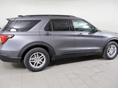 New 2026 Ford Explorer Active w/ Active Comfort Package image 4