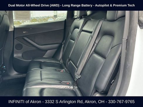 Used 2022 Tesla Model Y Long Range image 32