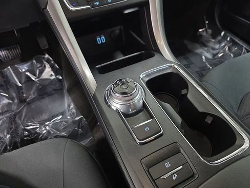 Used 2020 Ford Fusion SE image 25