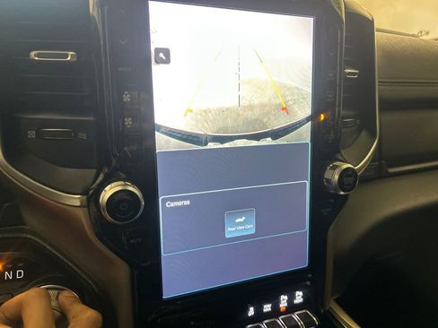 Used 2022 RAM 1500 Laramie image 24