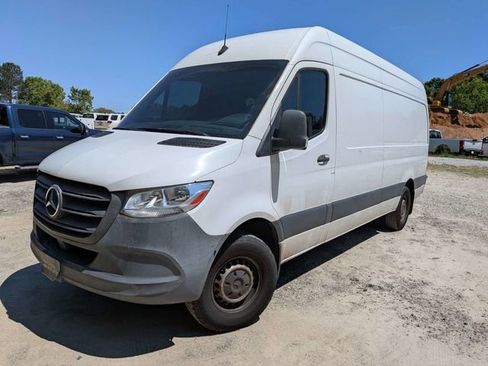 Used 2020 Mercedes-Benz Sprinter 2500 image 3