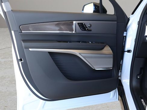 New 2026 Cadillac Vistiq Luxury image 10