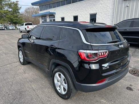 Used 2021 Jeep Compass Latitude w/ Driver Assistance Group image 5