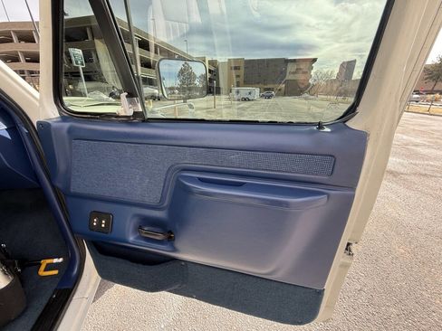 Used 1990 Ford Bronco AWD/4WD image 22