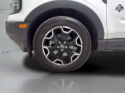 Certified 2025 Ford Bronco Sport Outer Banks AWD/4WD image 27