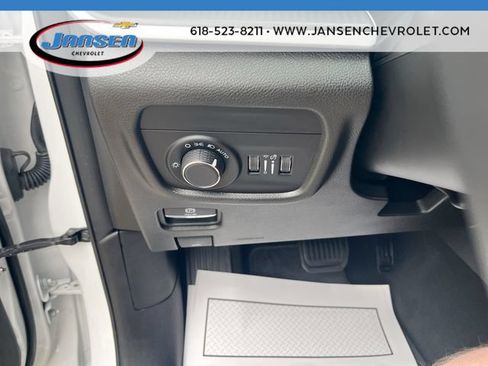 Used 2025 Jeep Grand Cherokee Altitude AWD/4WD image 17