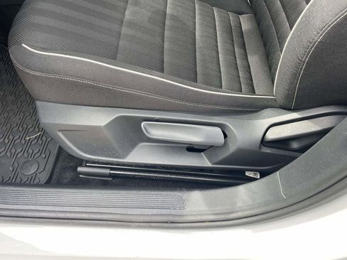 Certified 2024 Volkswagen Jetta Sport FWD image 13