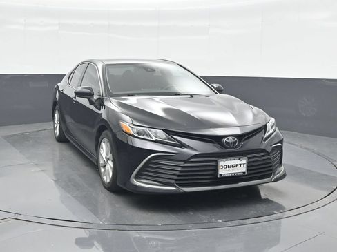 Used 2023 Toyota Camry LE FWD image 8