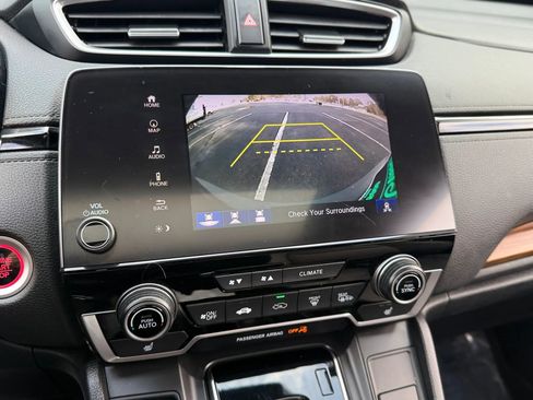 Used 2018 Honda CR-V Touring image 25