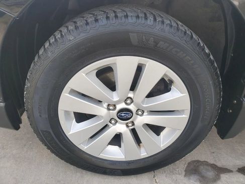 Used 2018 Subaru Outback 2.5i Premium image 19