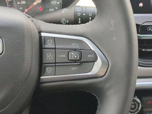 Certified 2025 Jeep Compass Limited AWD/4WD image 29