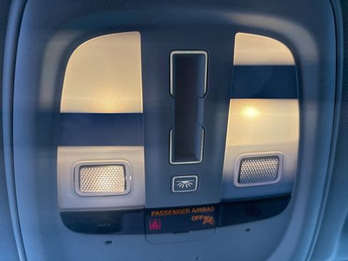 Certified 2025 Volvo XC60 B5 Core image 31