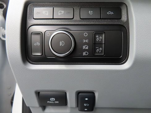 Used 2024 Ford F350 Limited w/ FX4 Off-Road Package image 65