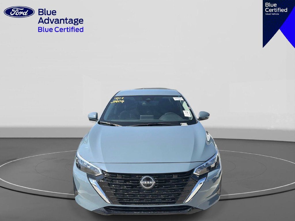 Used 2025 Nissan Sentra SV FWD image 3