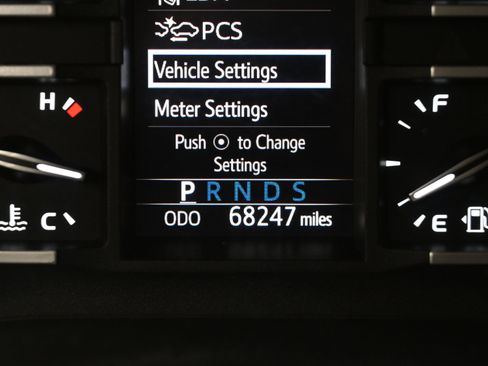 Used 2021 Toyota Tundra SR5 w/ SR5 Upgrade Package AWD/4WD image 16