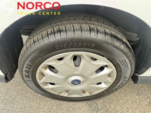 Used 2018 Ford Transit Connect XLT image 18