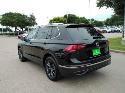 Used 2023 Volkswagen Tiguan SE FWD image 14