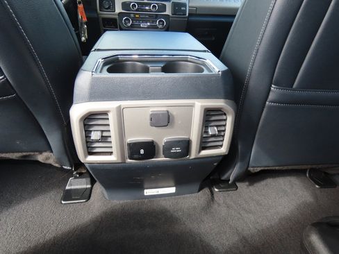 Used 2022 Ford F250 Lariat image 22