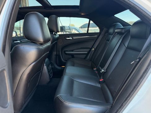 Used 2022 Chrysler 300 S w/ Comfort Group RWD image 21