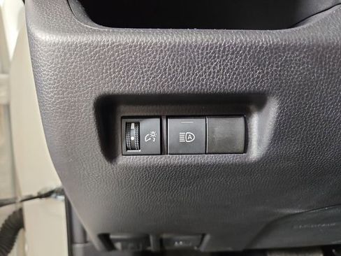 Used 2025 Toyota RAV4 XLE image 28