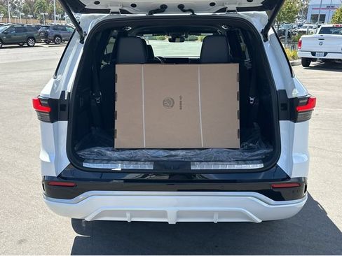 New 2026 Lexus TX 500h AWD image 19