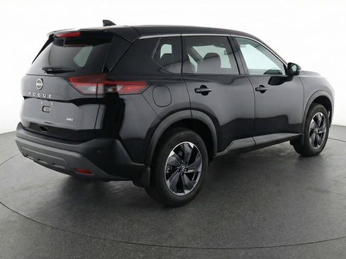 Used 2025 Nissan Rogue SV image 7