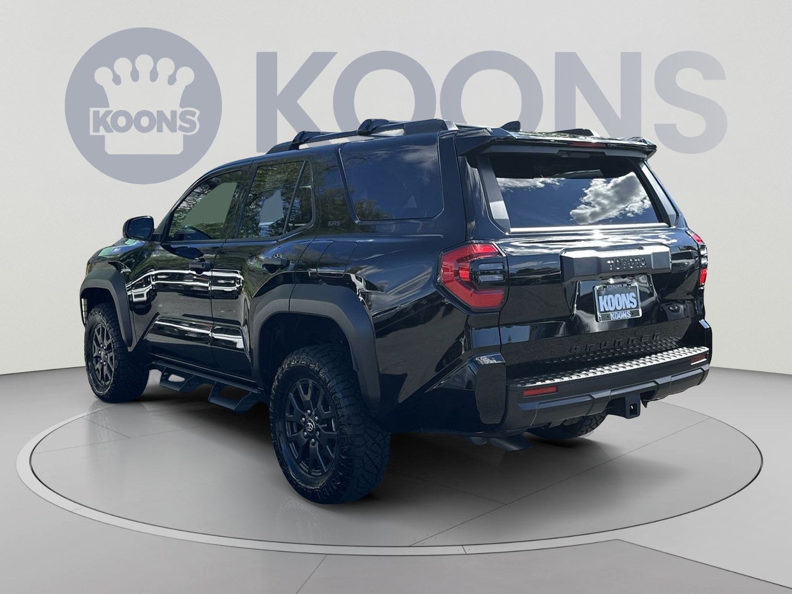 Used 2025 Toyota 4Runner SR5 AWD/4WD image 8